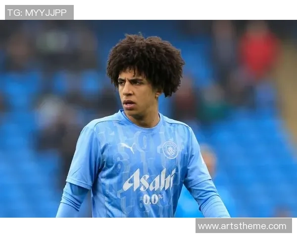 刘易斯足球明星的传奇故事与辉煌成就揭秘