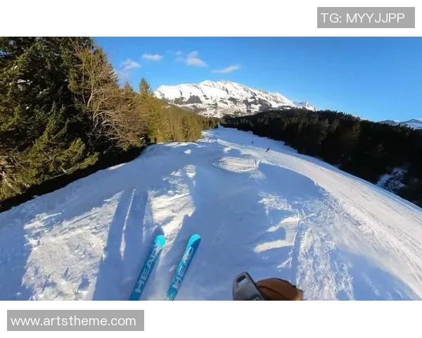 足球明星在瑞士滑雪意外身亡引发全球哀悼与关注