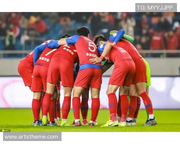 重庆足球队荣登足球配合排行榜第三名展现团队实力与默契