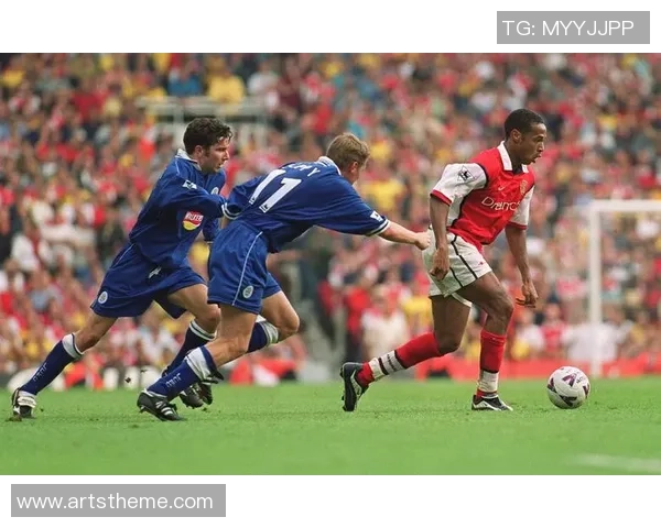 张强专访：从绿茵场到人生舞台的足球旅程回顾与思考